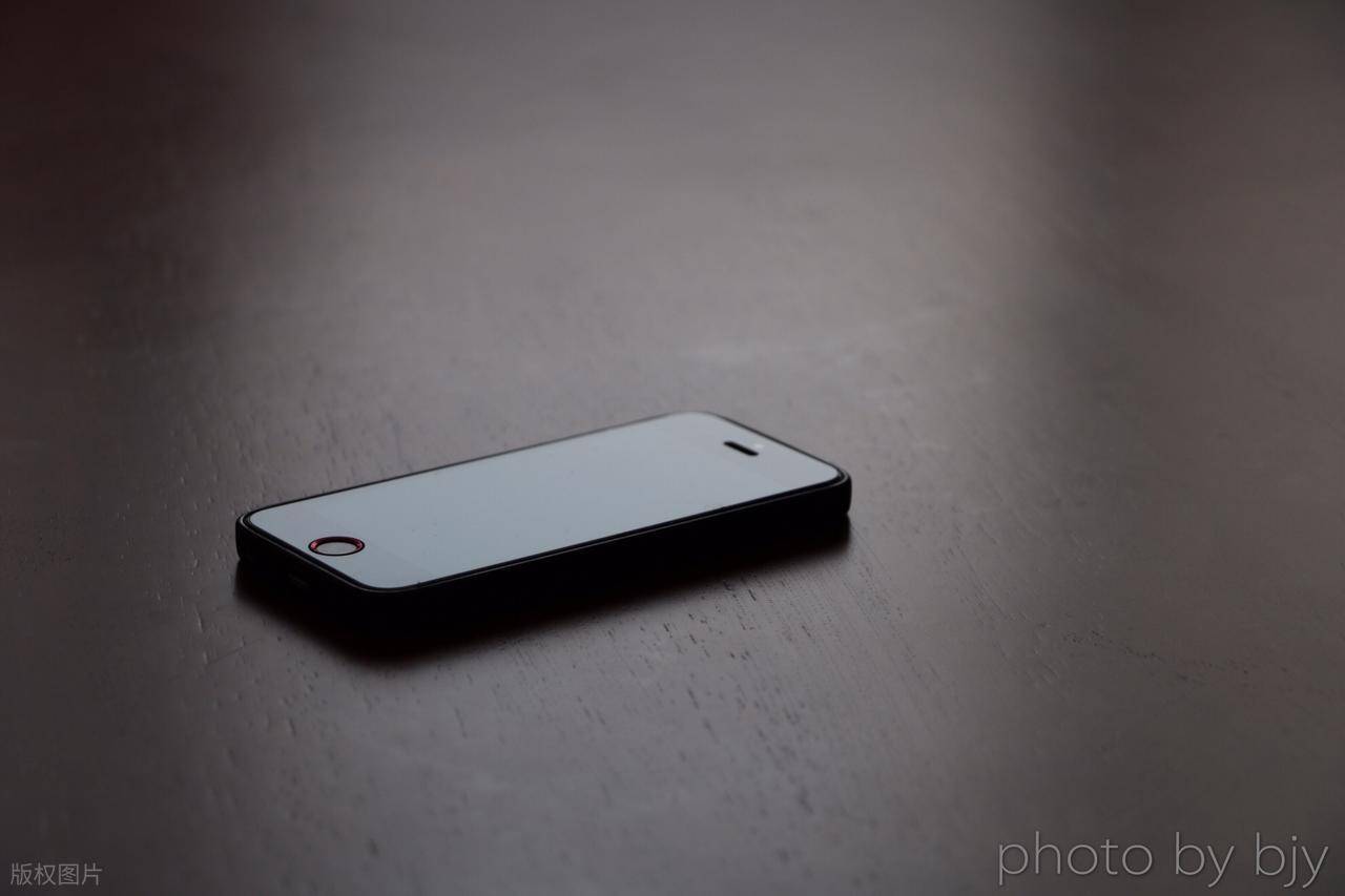 销量大增23%，苹果手机中国业务如何逆风翻盘？