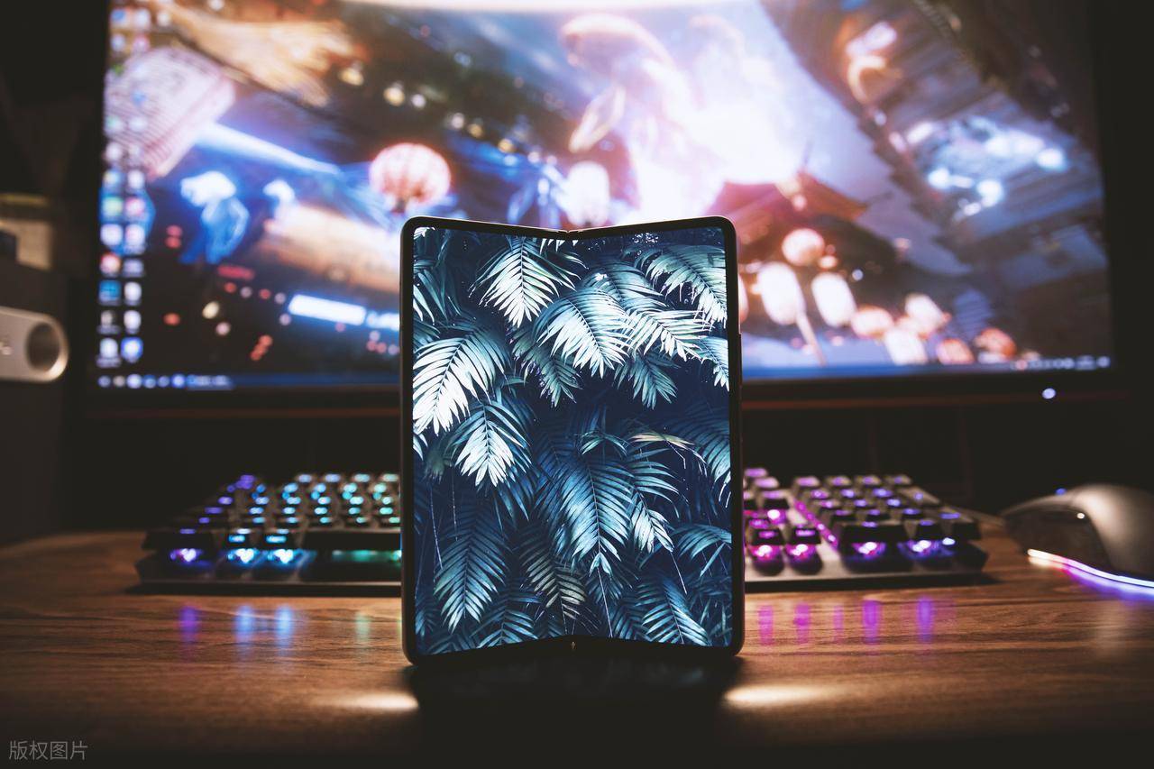 销量大增23%，苹果手机中国业务如何逆风翻盘？