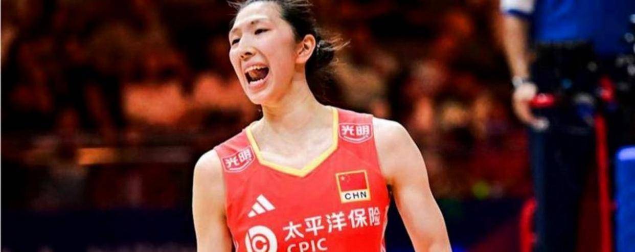江苏女排半决赛逆袭天津，吴梦洁关键扣杀助球队挺进决赛