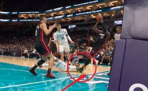 世界杯体彩竞猜网站 -热火完了？核心阿德巴约遭鲍尔争议动作伤退，裁判未回放录像引质疑